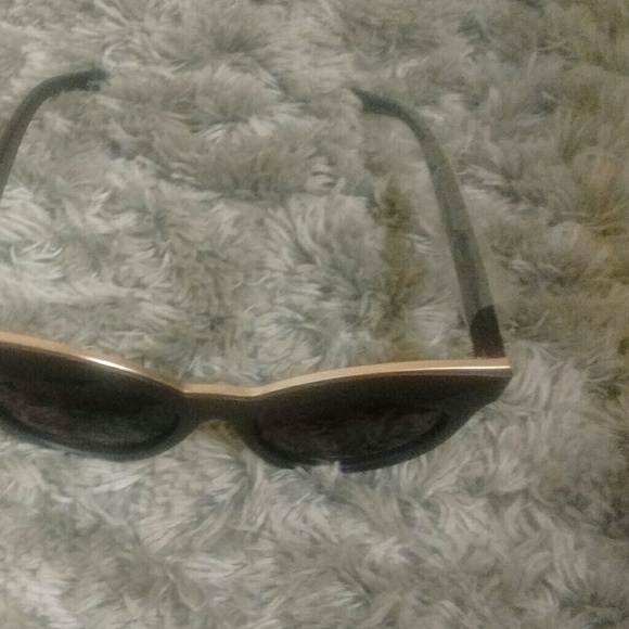 Matte Black Cateye Sunglasses - Picture 3 of 4